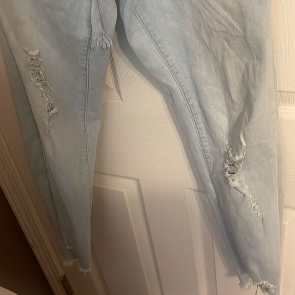 YMI Distressed jeans / pants - Picture 3 of 8